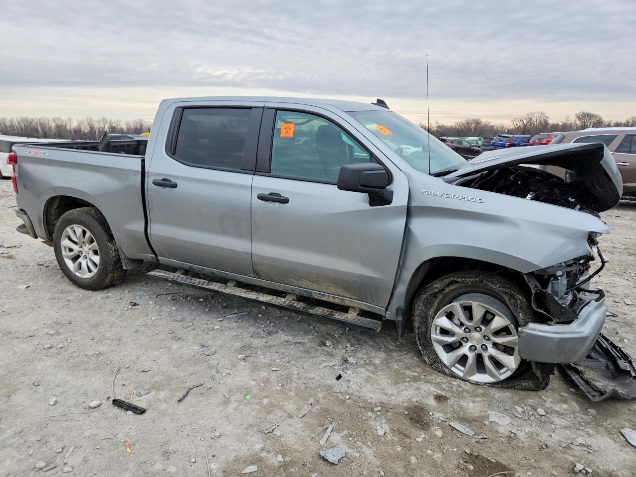 2025 CHEVROLET SILVERADO K1500 CUSTOM photo 4