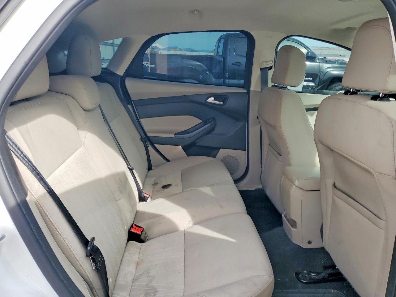 2015 FORD FOCUS SE photo 19
