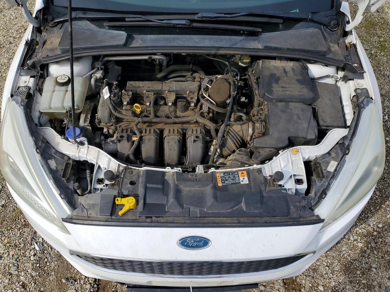 2015 FORD FOCUS SE photo 21