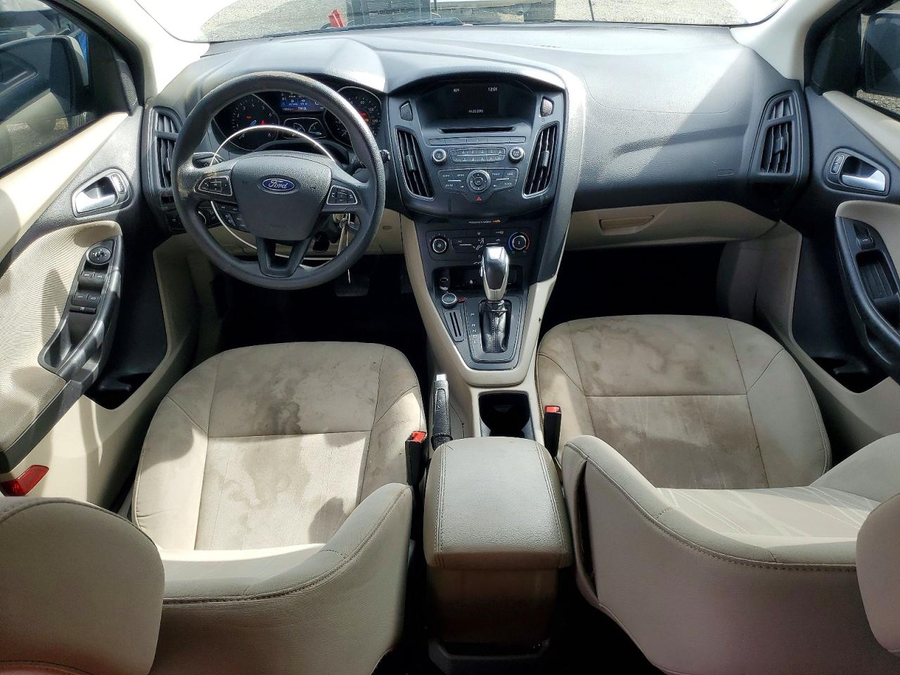 2015 FORD FOCUS SE photo 15