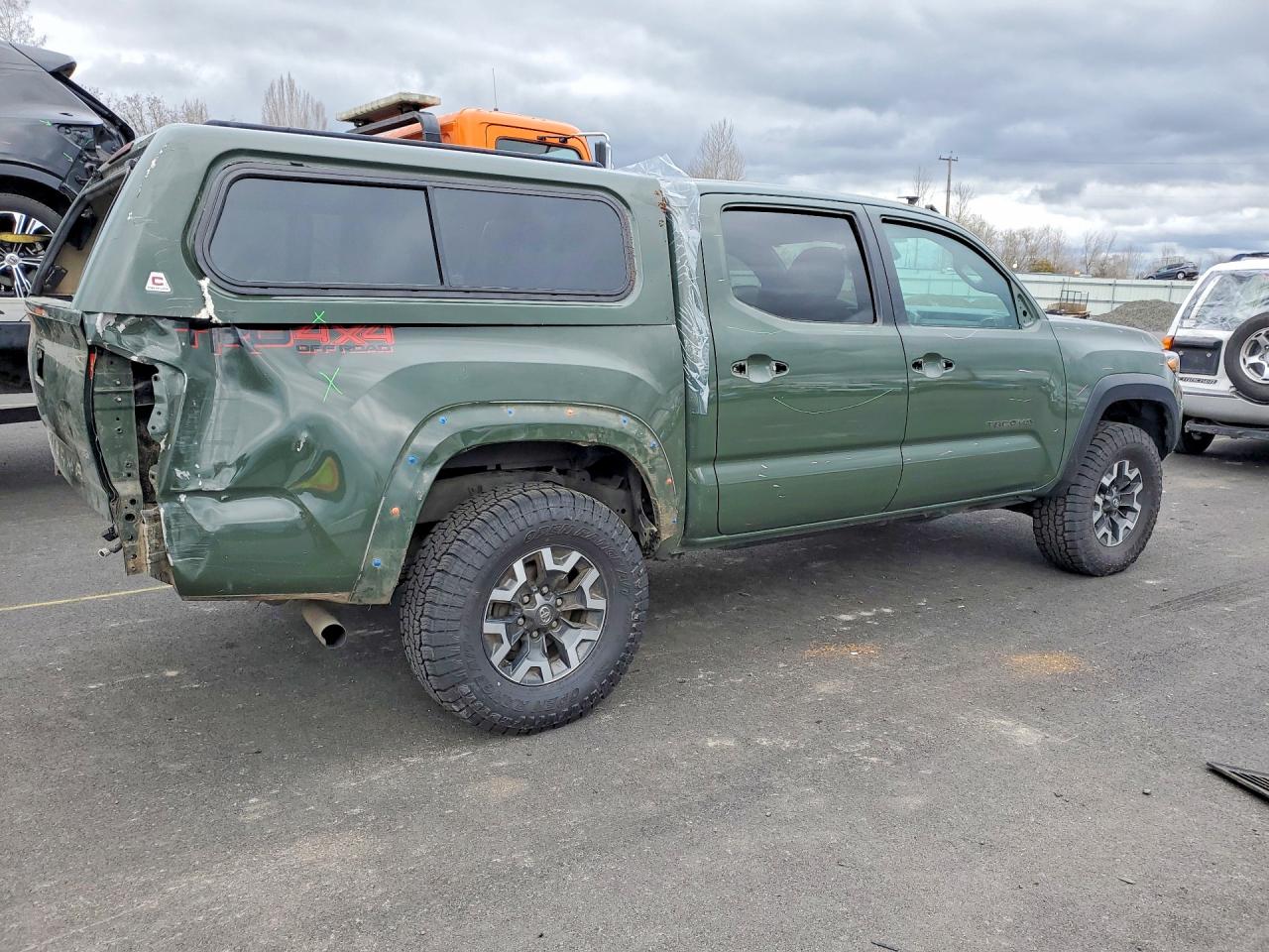 2022 TOYOTA TACOMA TRD OFF-ROAD photo 3