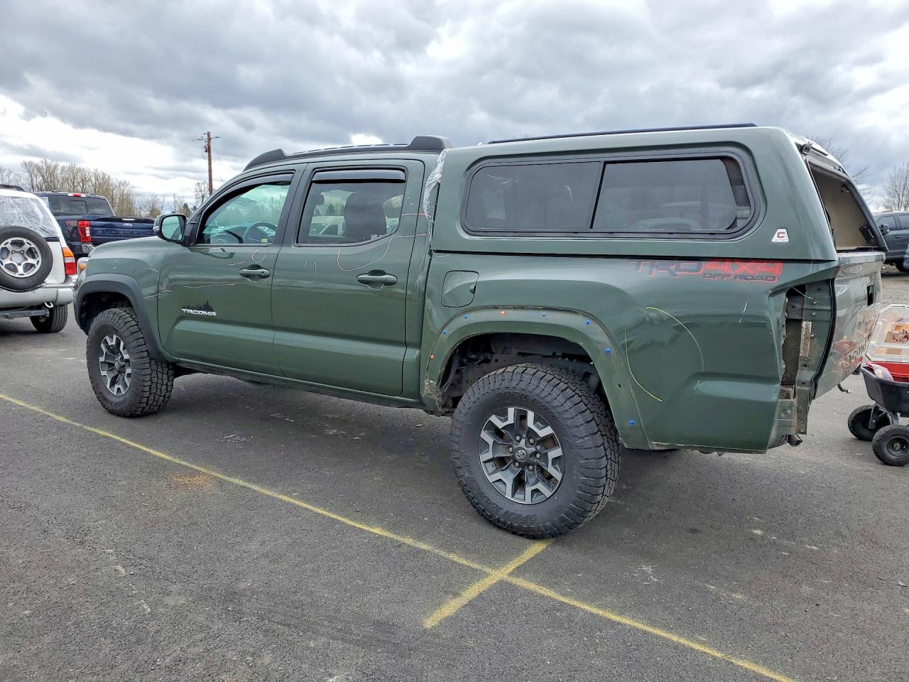 2022 TOYOTA TACOMA TRD OFF-ROAD photo 2