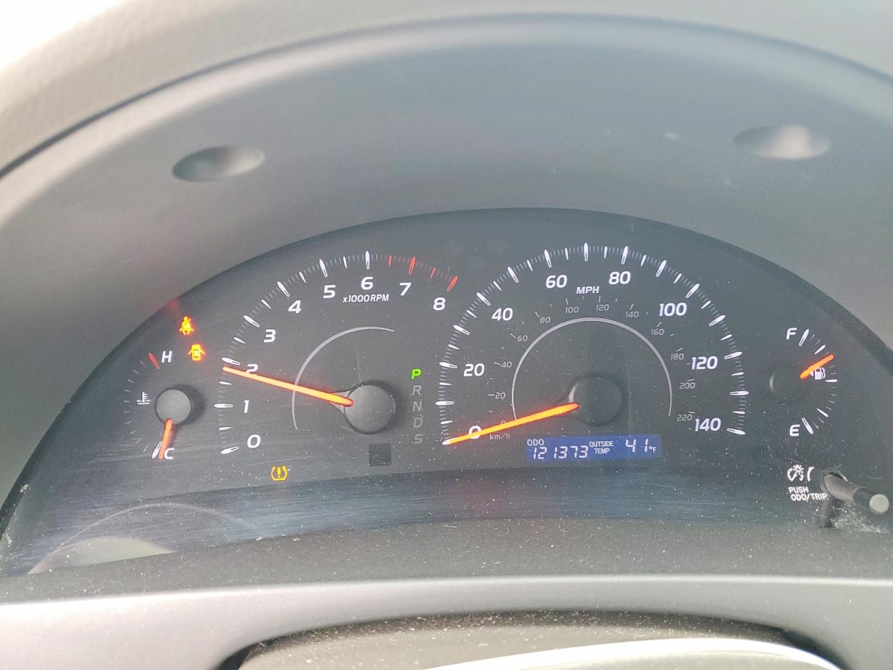 2011 TOYOTA CAMRY LE photo 25