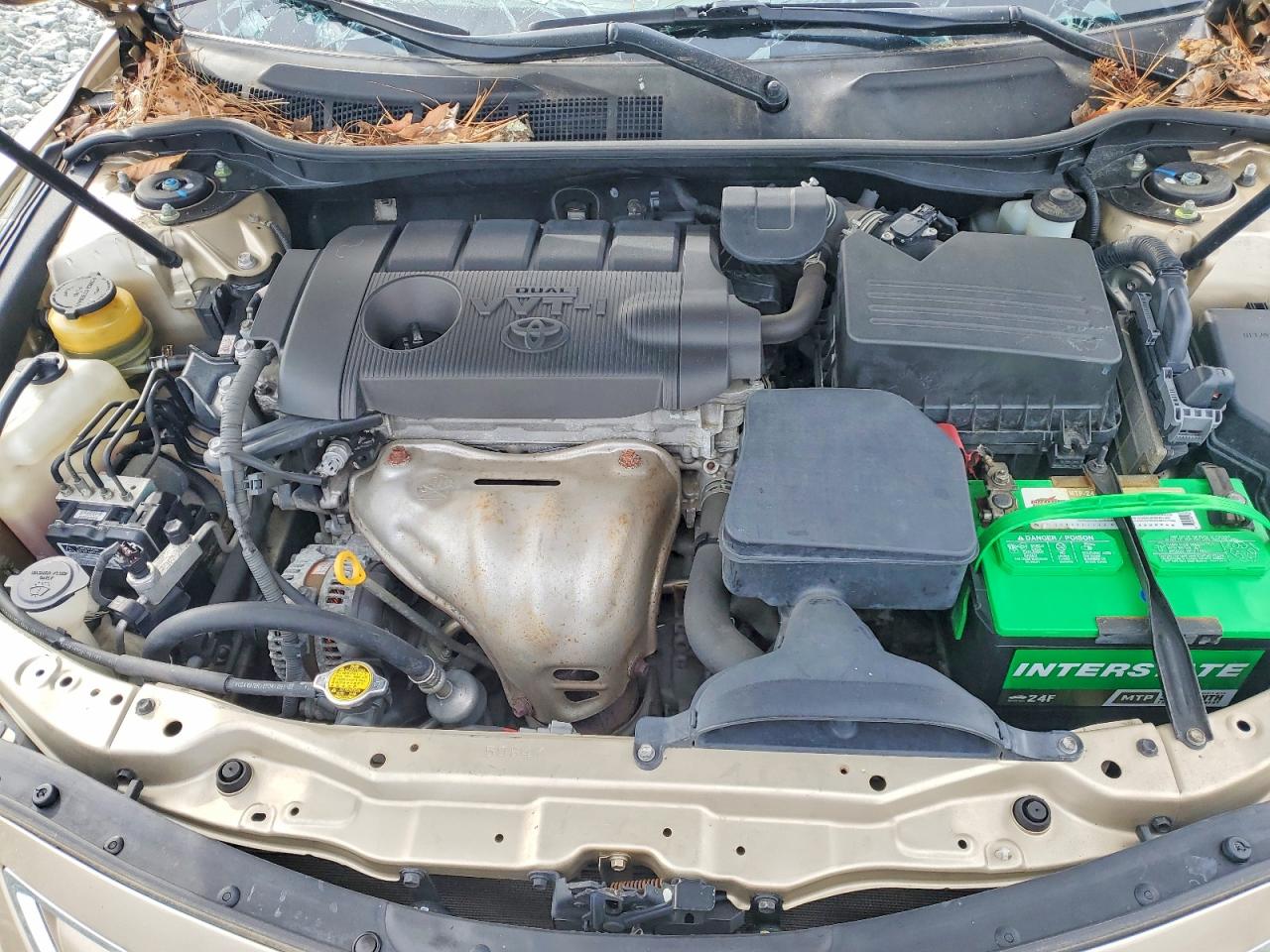 2011 TOYOTA CAMRY LE photo 31