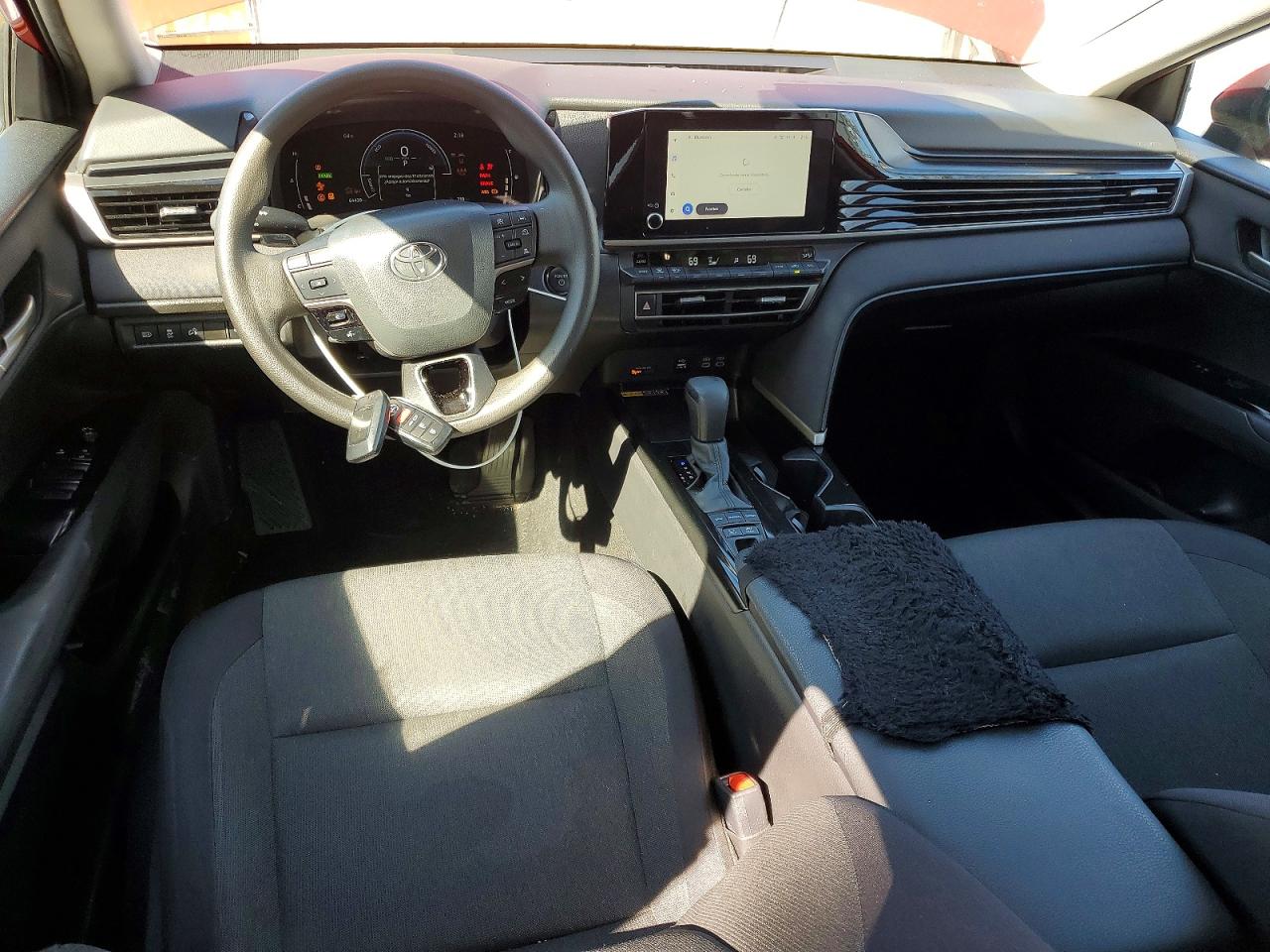 2025 TOYOTA CAMRY LE photo 15