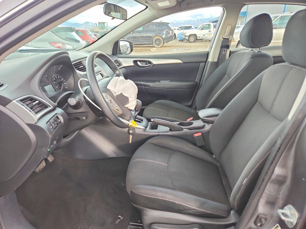 2016 NISSAN SENTRA S photo 7
