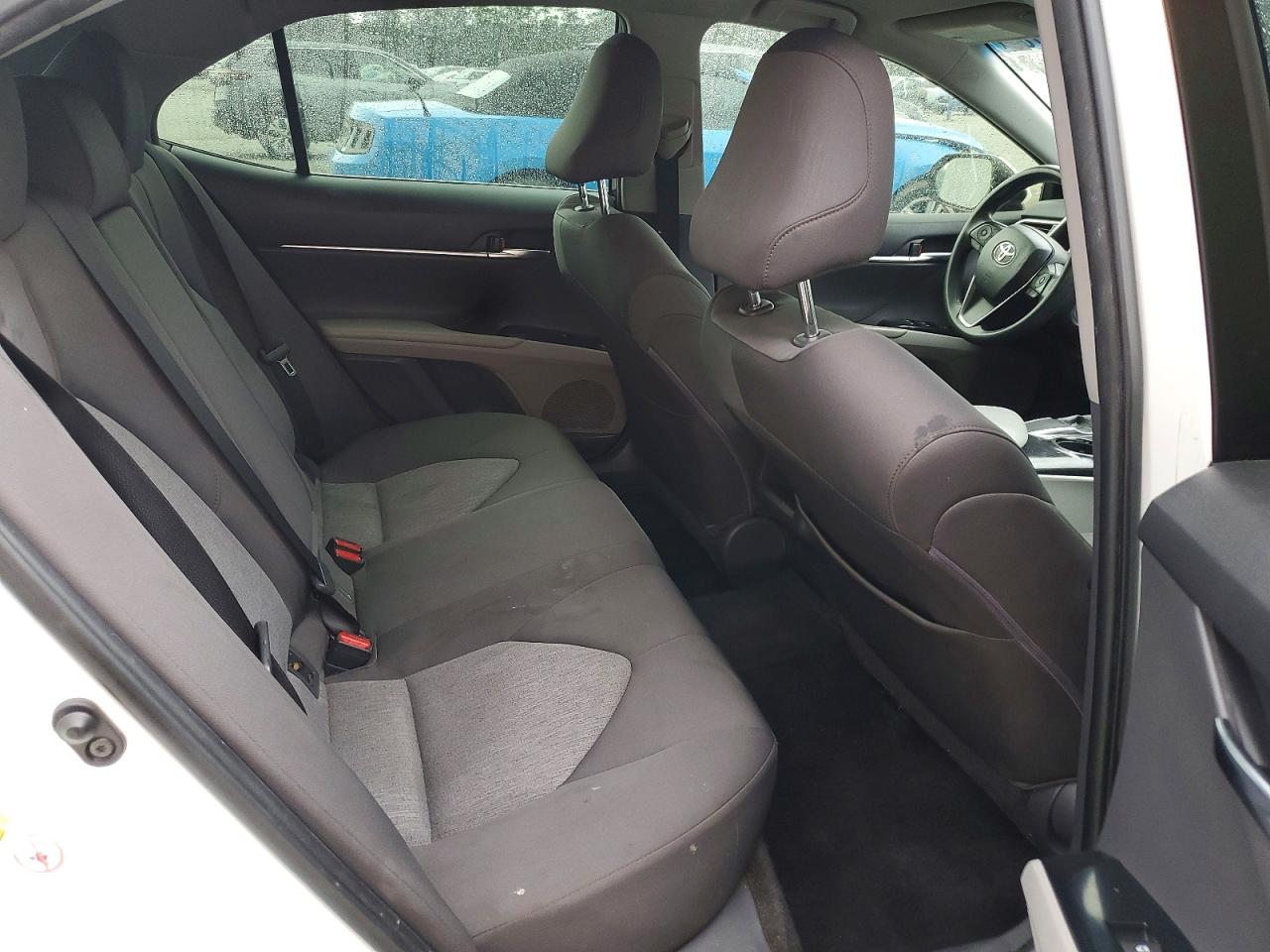 2018 TOYOTA CAMRY LE photo 19
