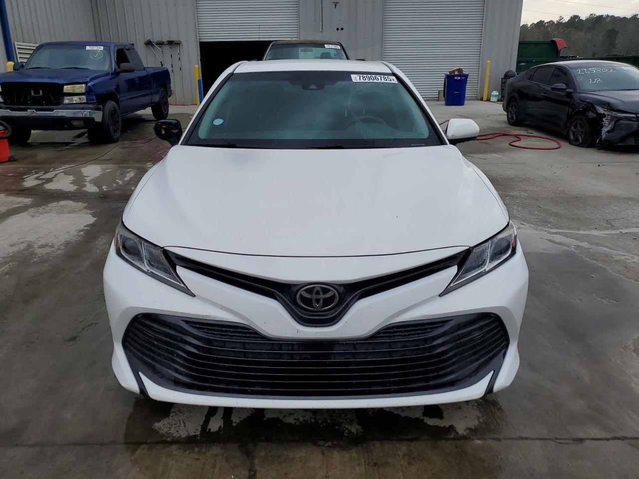 2018 TOYOTA CAMRY LE photo 9