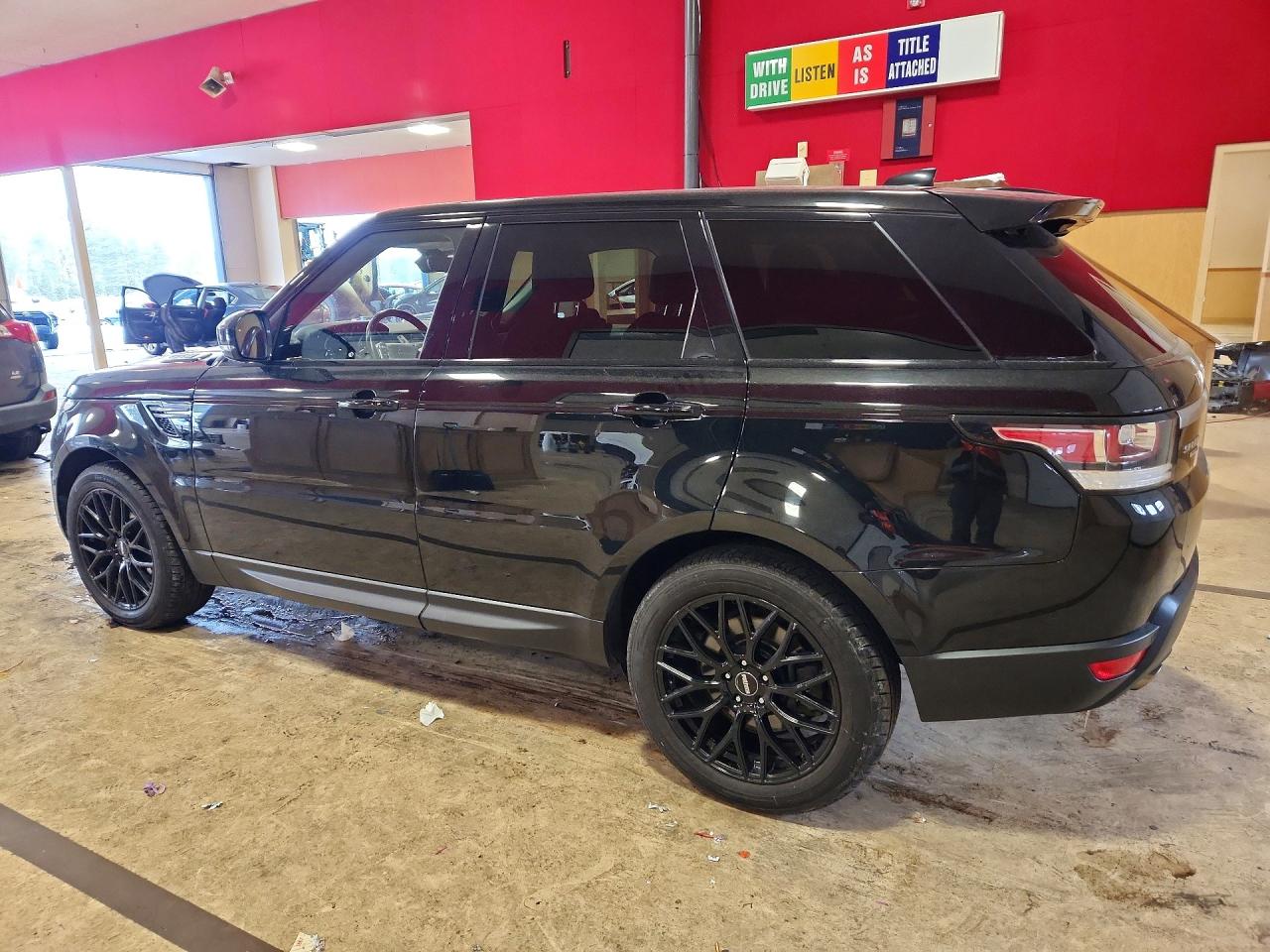 2017 LAND ROVER RANGE ROVER SPORT SE photo 3