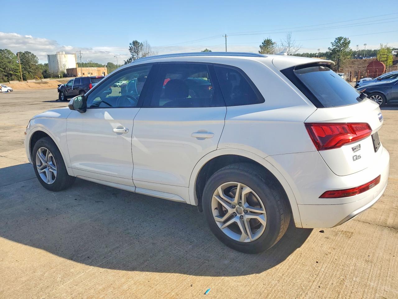 2018 AUDI Q5 PREMIUM photo 2