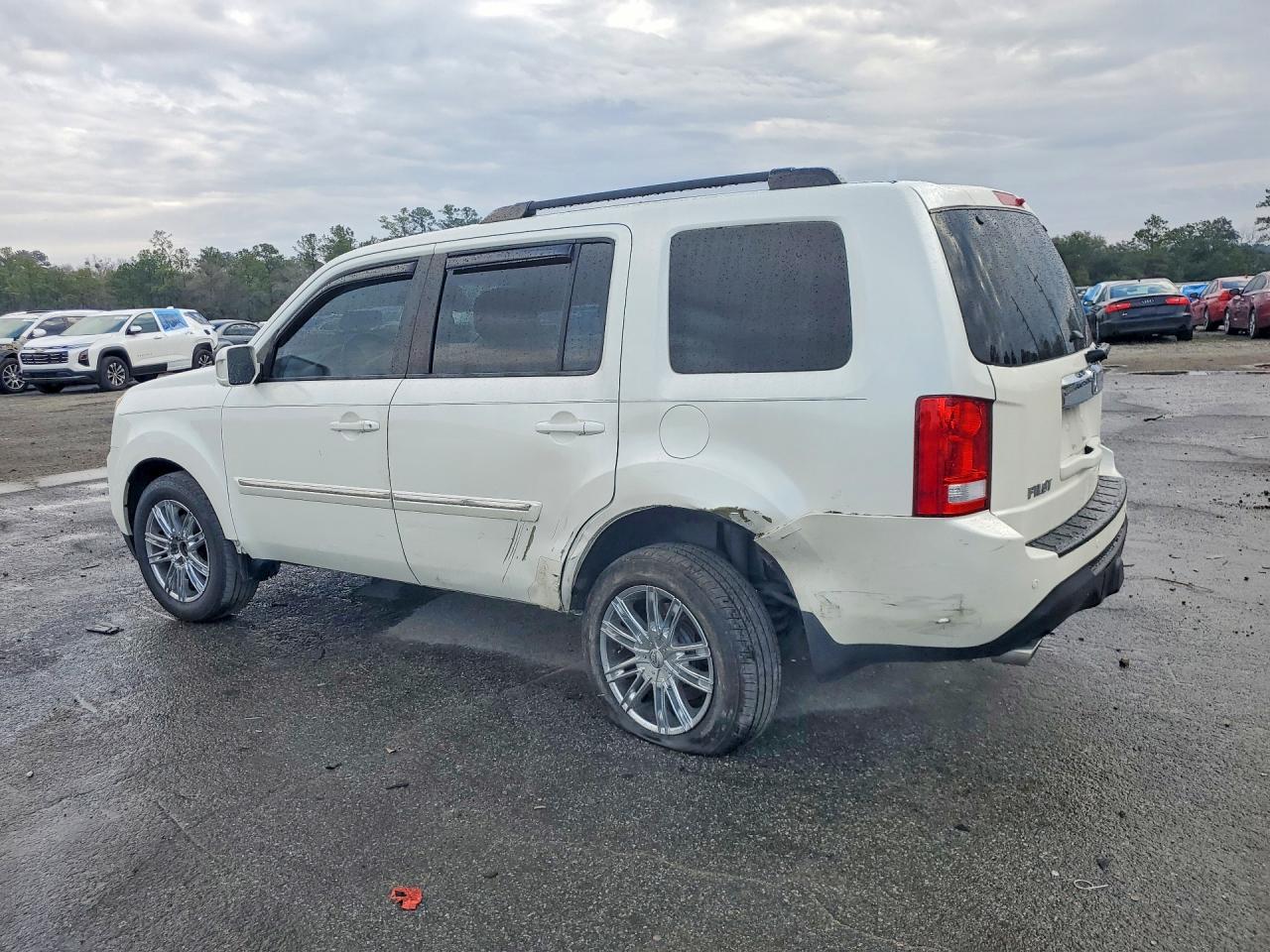 2015 HONDA PILOT TOURING photo 2