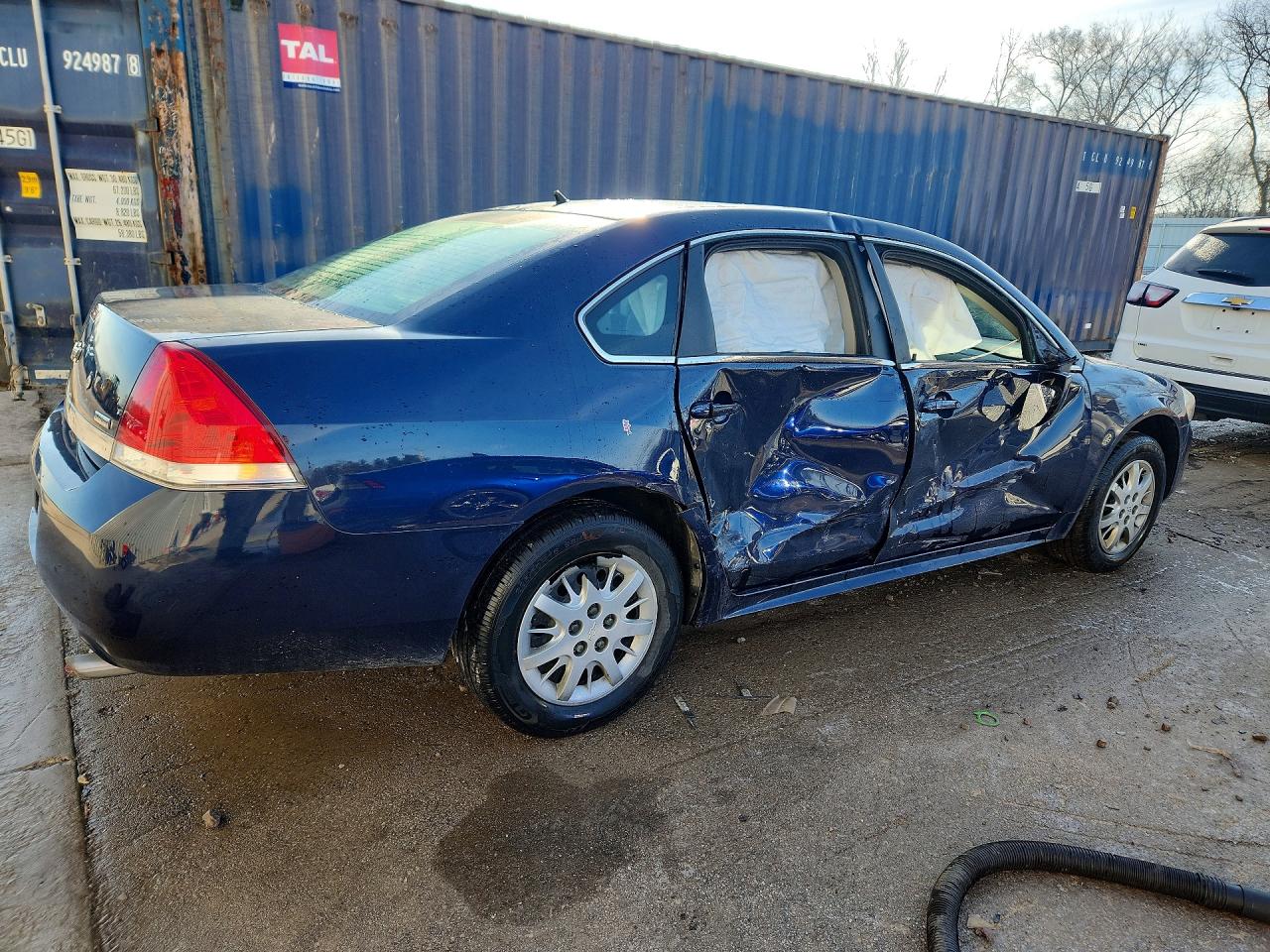 2010 CHEVROLET IMPALA POLICE photo 3