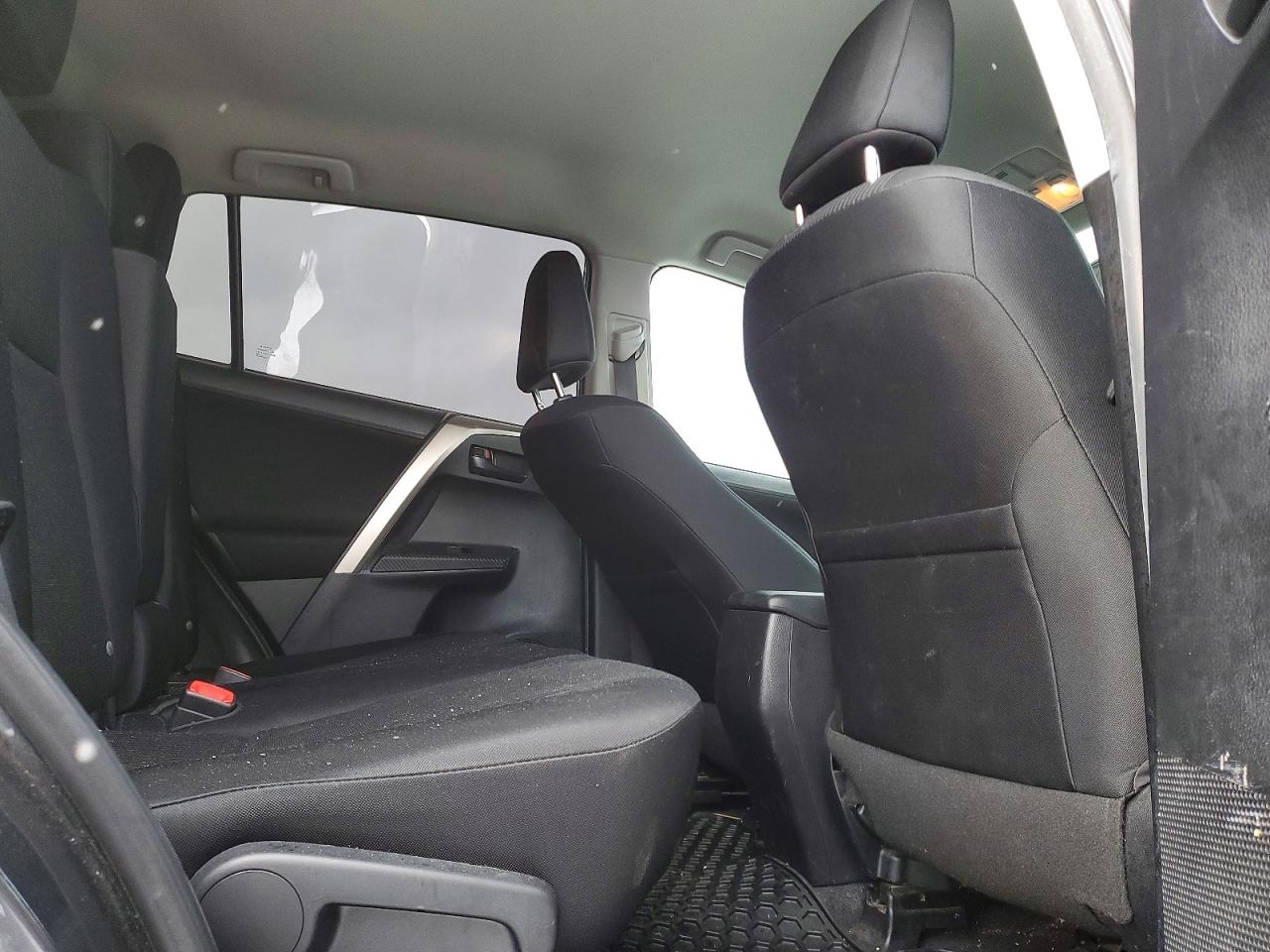 2015 TOYOTA RAV4 LE photo 21