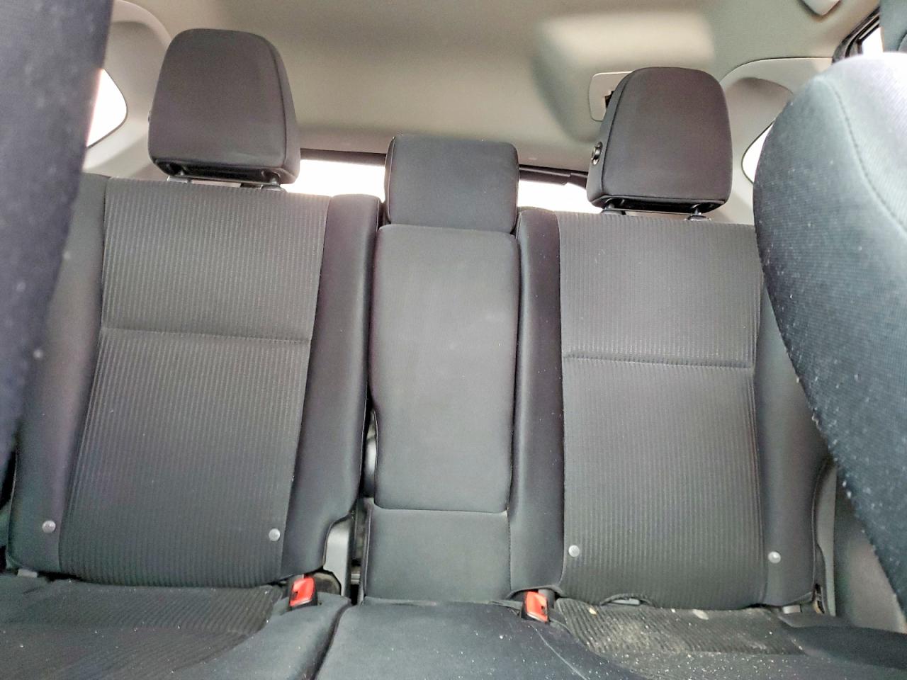 2015 TOYOTA RAV4 LE photo 19