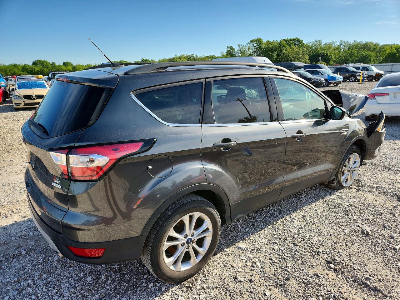 2017 FORD ESCAPE SE photo 7