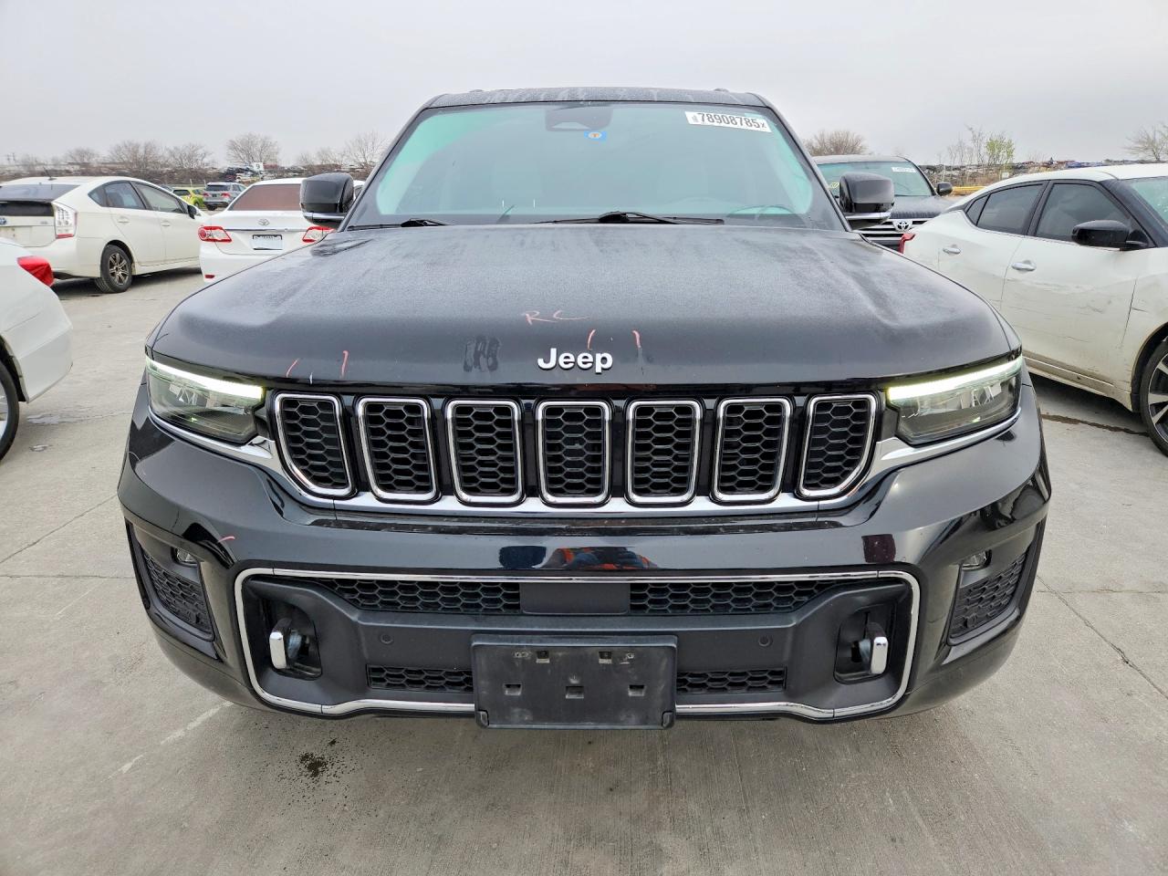 2022 JEEP GRAND CHEROKEE OVERLAND photo 5