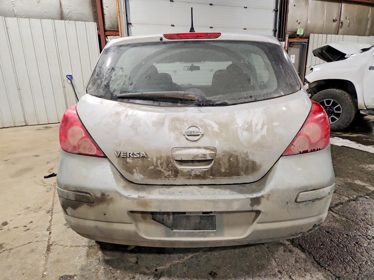 2011 NISSAN VERSA 1.8 S photo 11