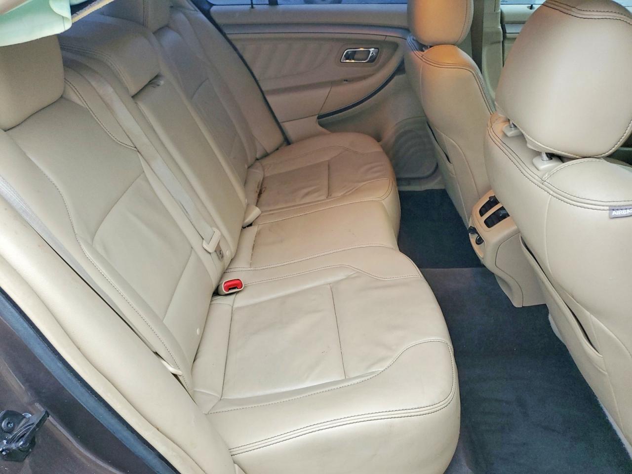2015 FORD TAURUS SEL photo 28