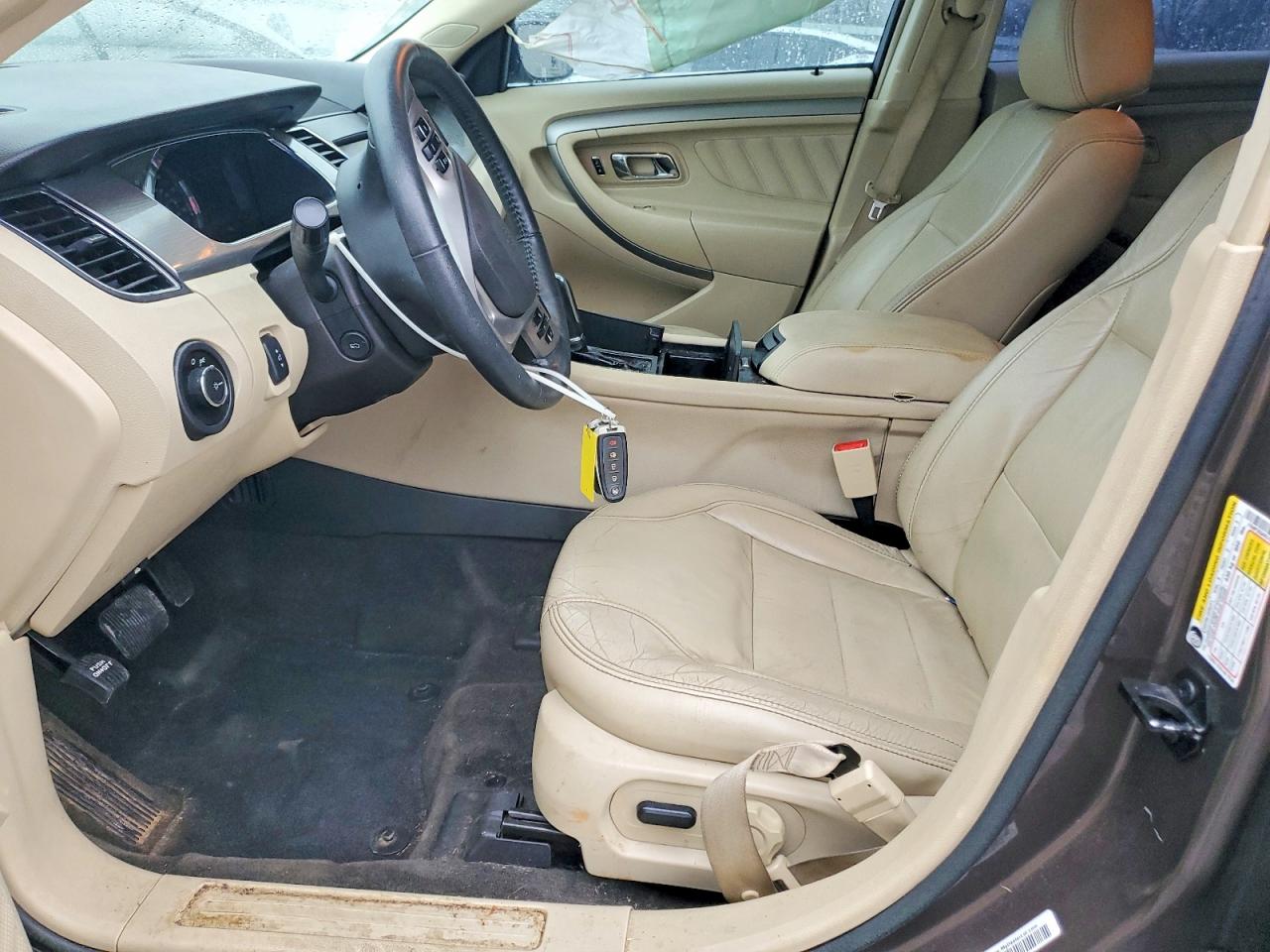 2015 FORD TAURUS SEL photo 19