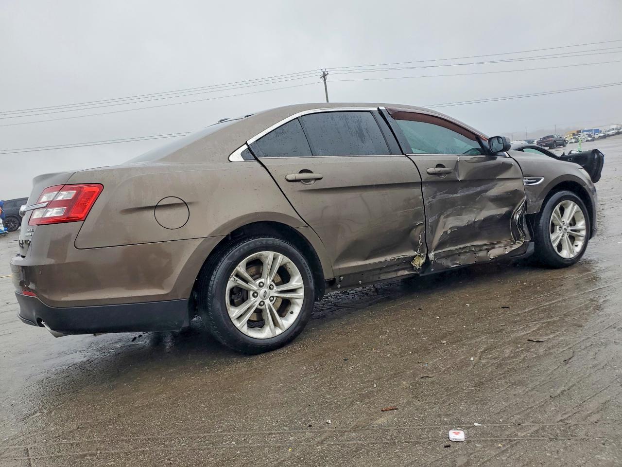 2015 FORD TAURUS SEL photo 7