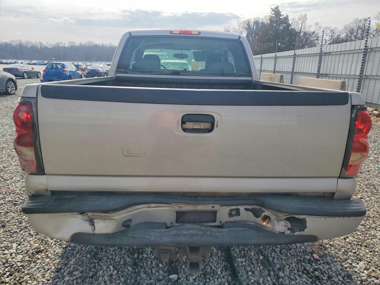 2005 CHEVROLET SILVERADO C1500 photo 6