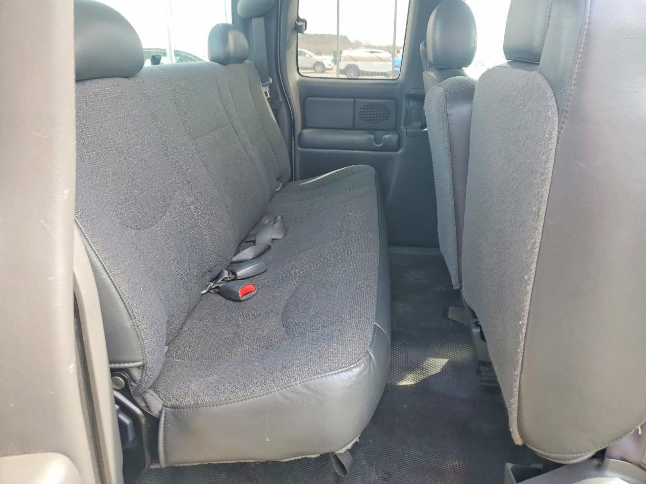 2005 CHEVROLET SILVERADO C1500 photo 10