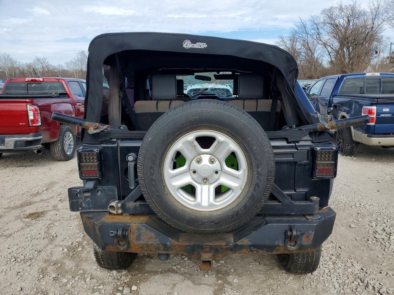 2010 JEEP WRANGLER UNLIMITED SPORT photo 11