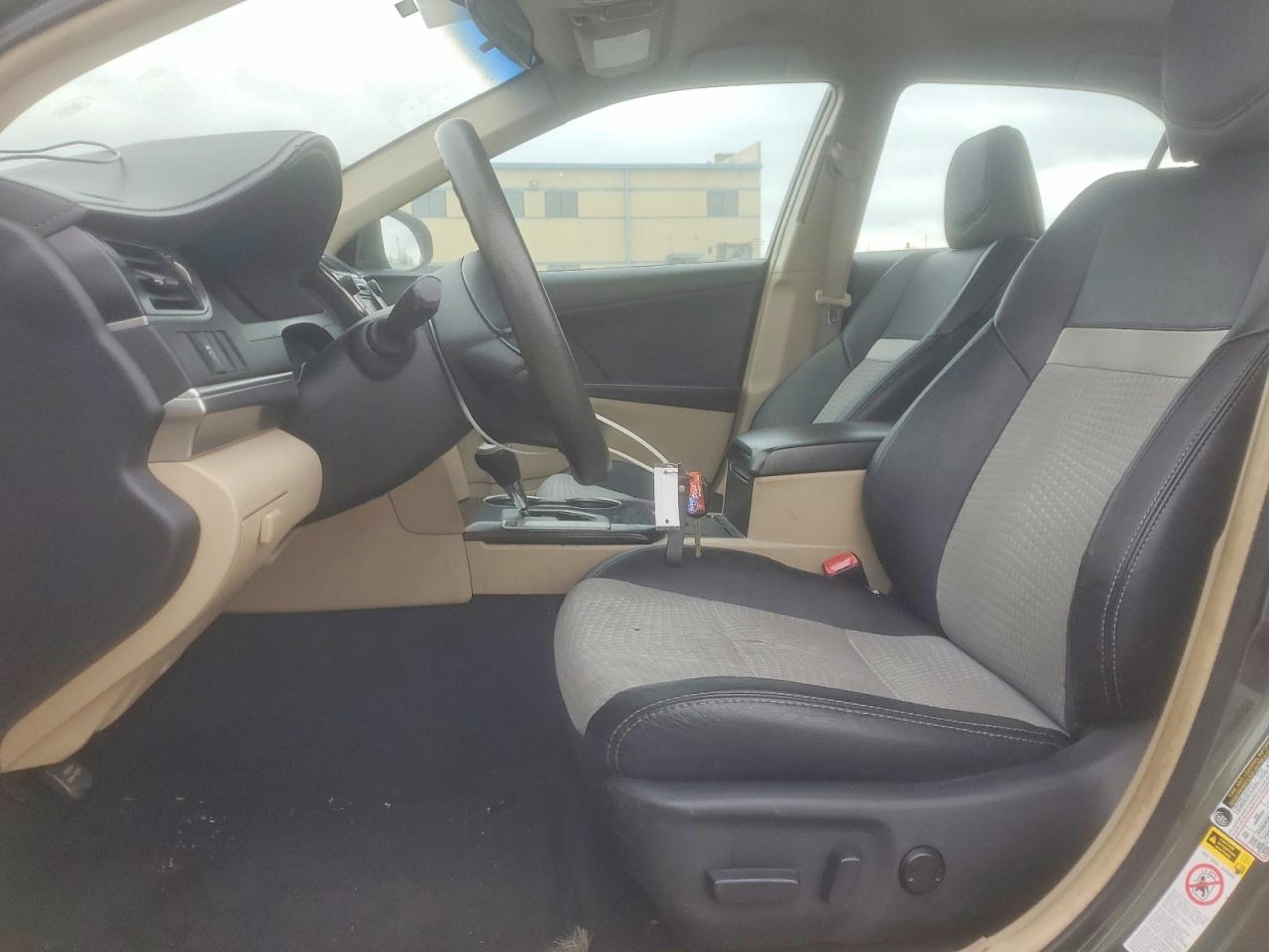 2012 TOYOTA CAMRY LE photo 7