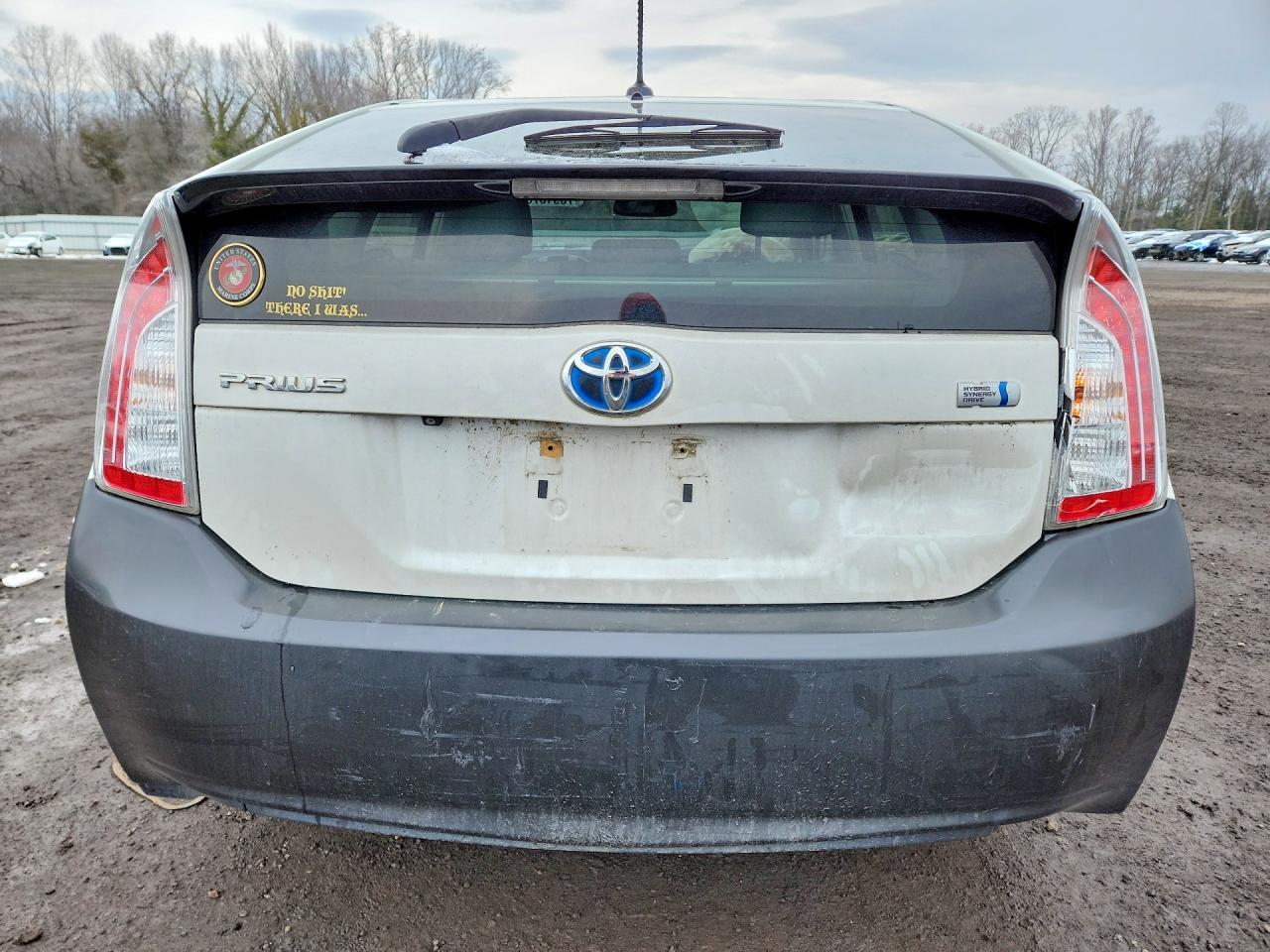 2012 TOYOTA PRIUS FOUR photo 11