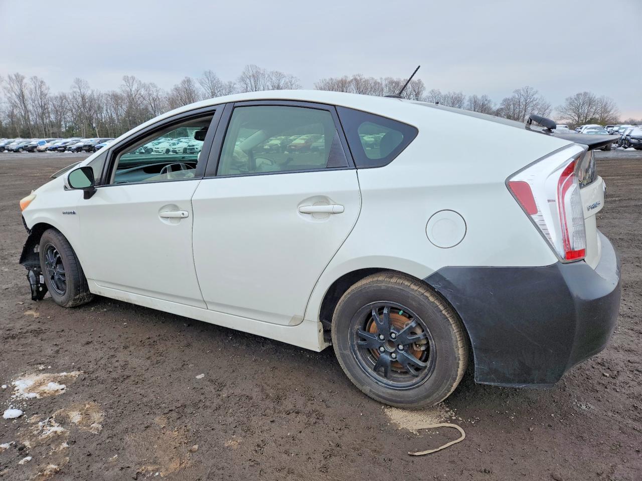 2012 TOYOTA PRIUS FOUR photo 3