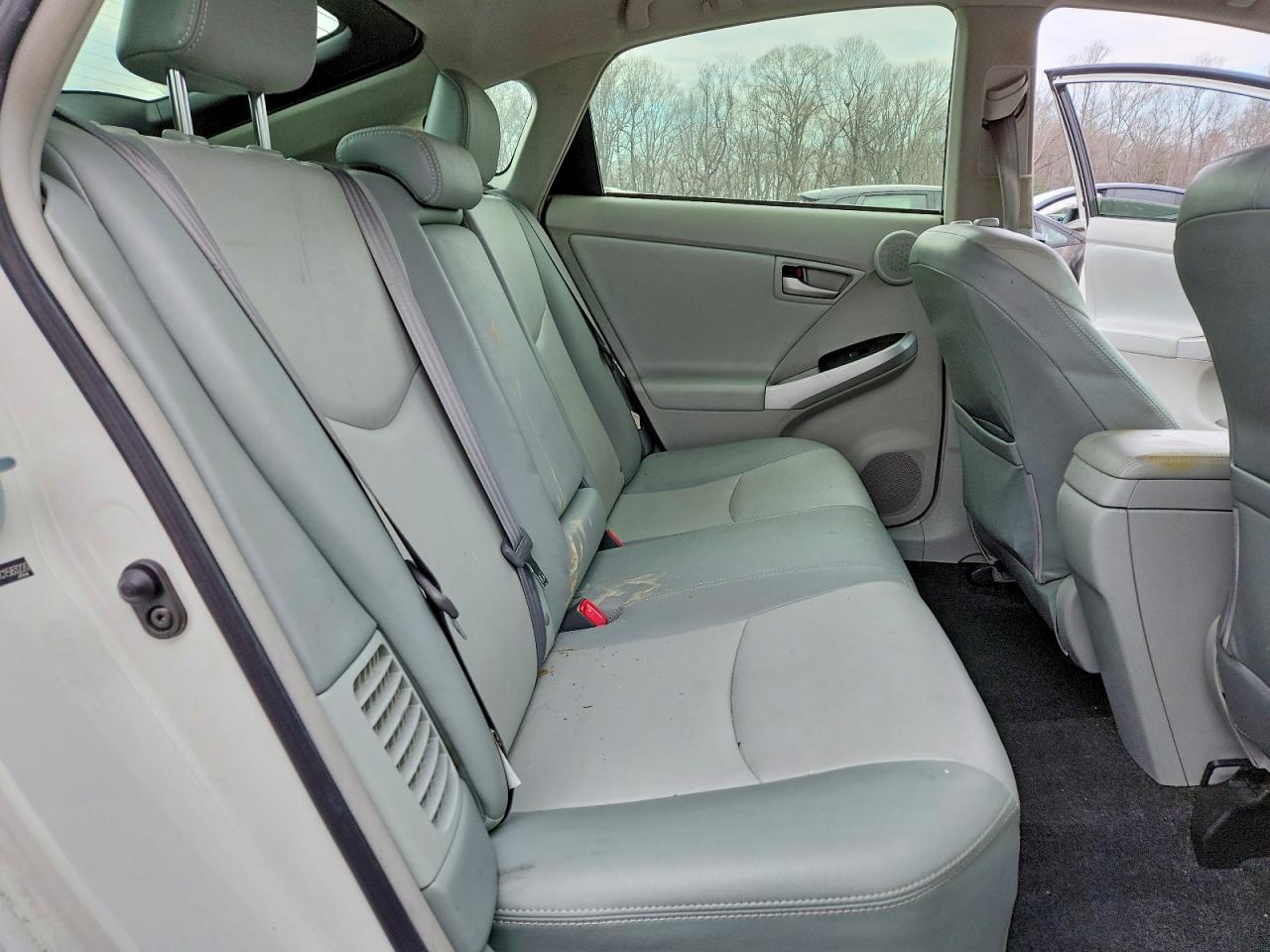 2012 TOYOTA PRIUS FOUR photo 19