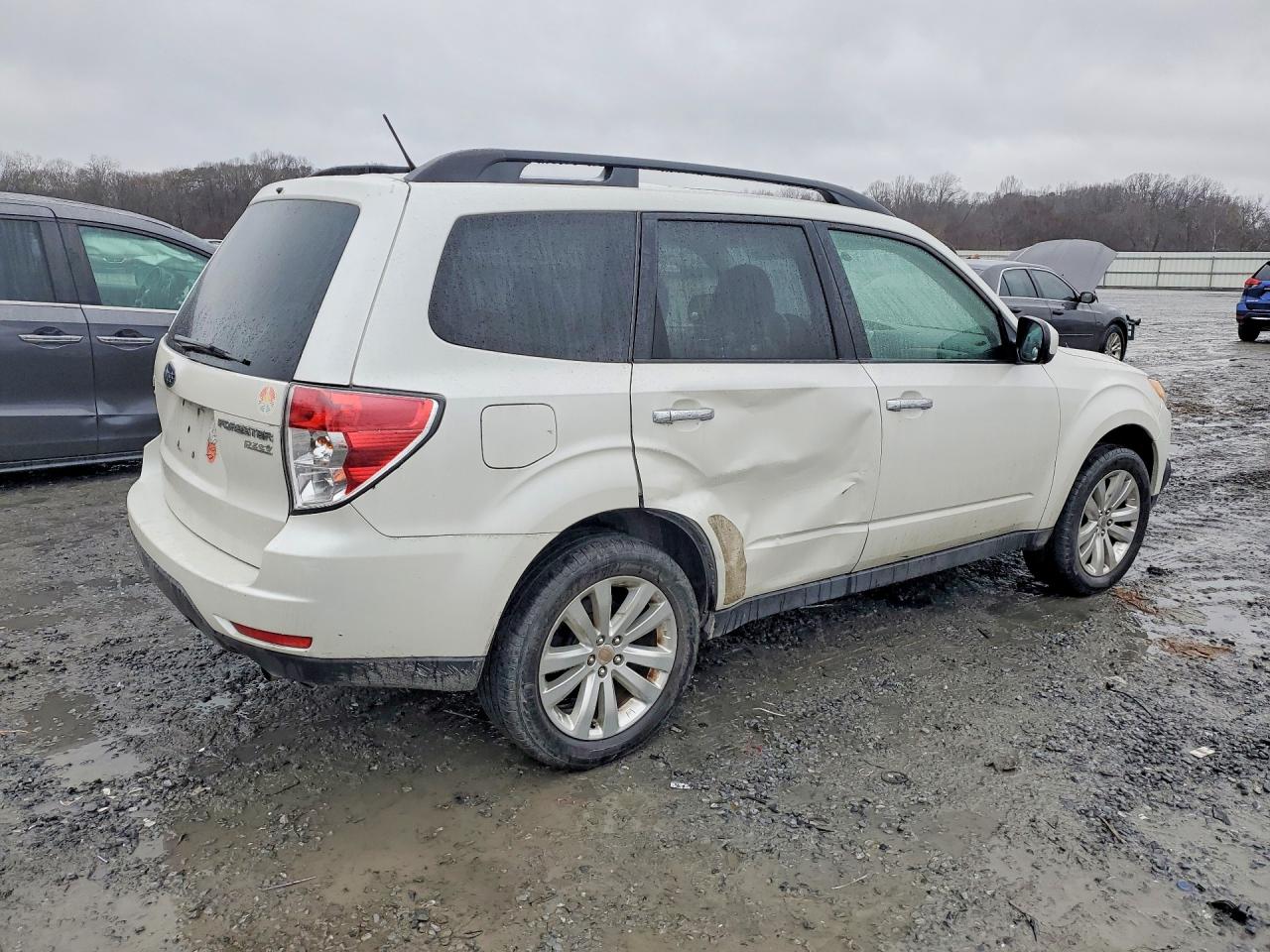 2011 SUBARU FORESTER 2.5X PREMIUM photo 5