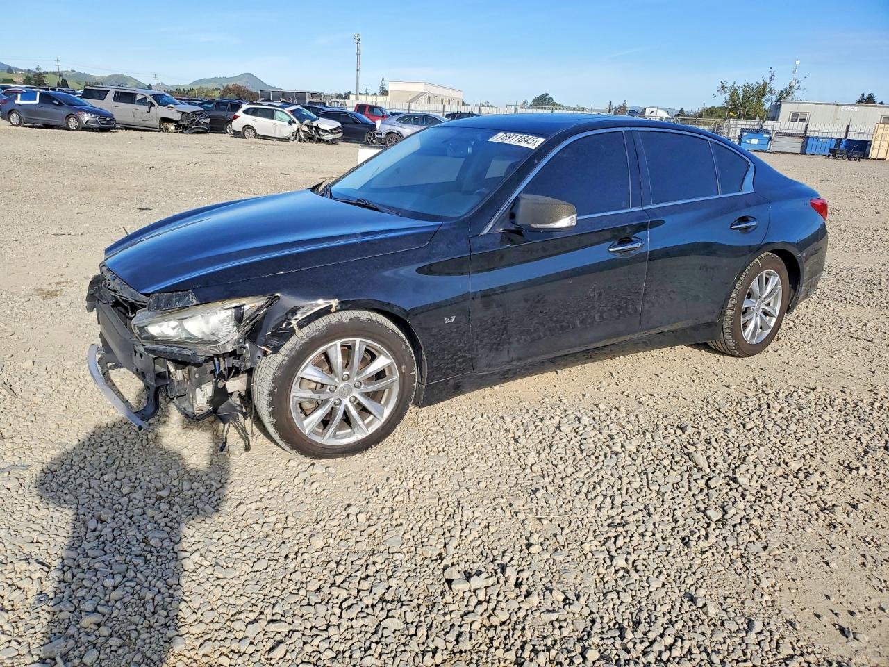 2015 INFINITI Q50