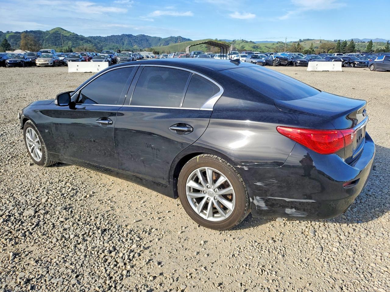 2015 INFINITI Q50 PREMIUM photo 2