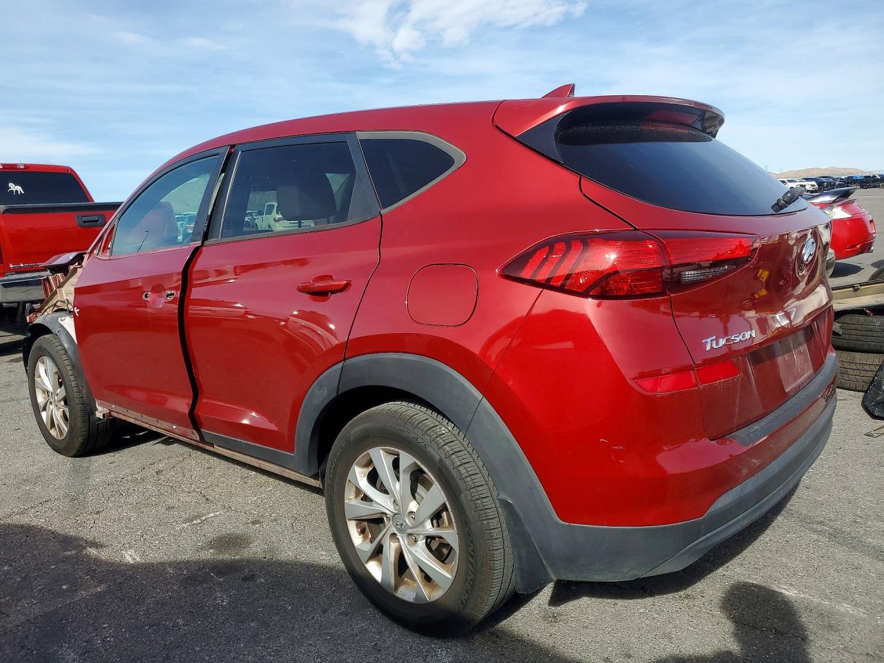 2021 HYUNDAI TUCSON SE photo 3