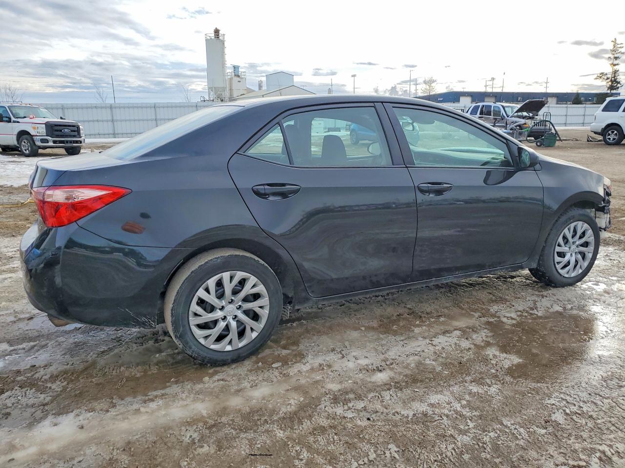 2019 TOYOTA COROLLA LE photo 5