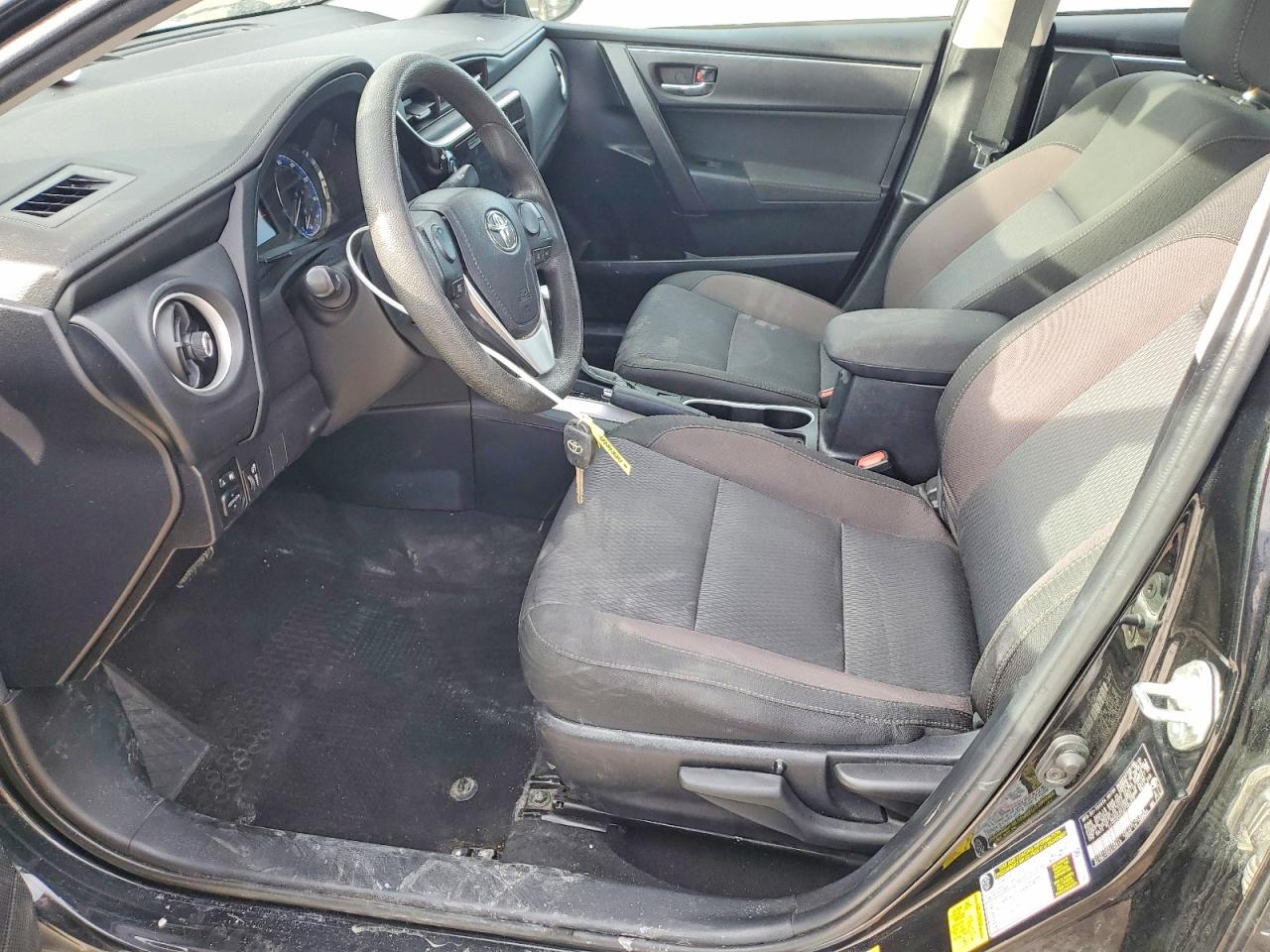 2019 TOYOTA COROLLA LE photo 13