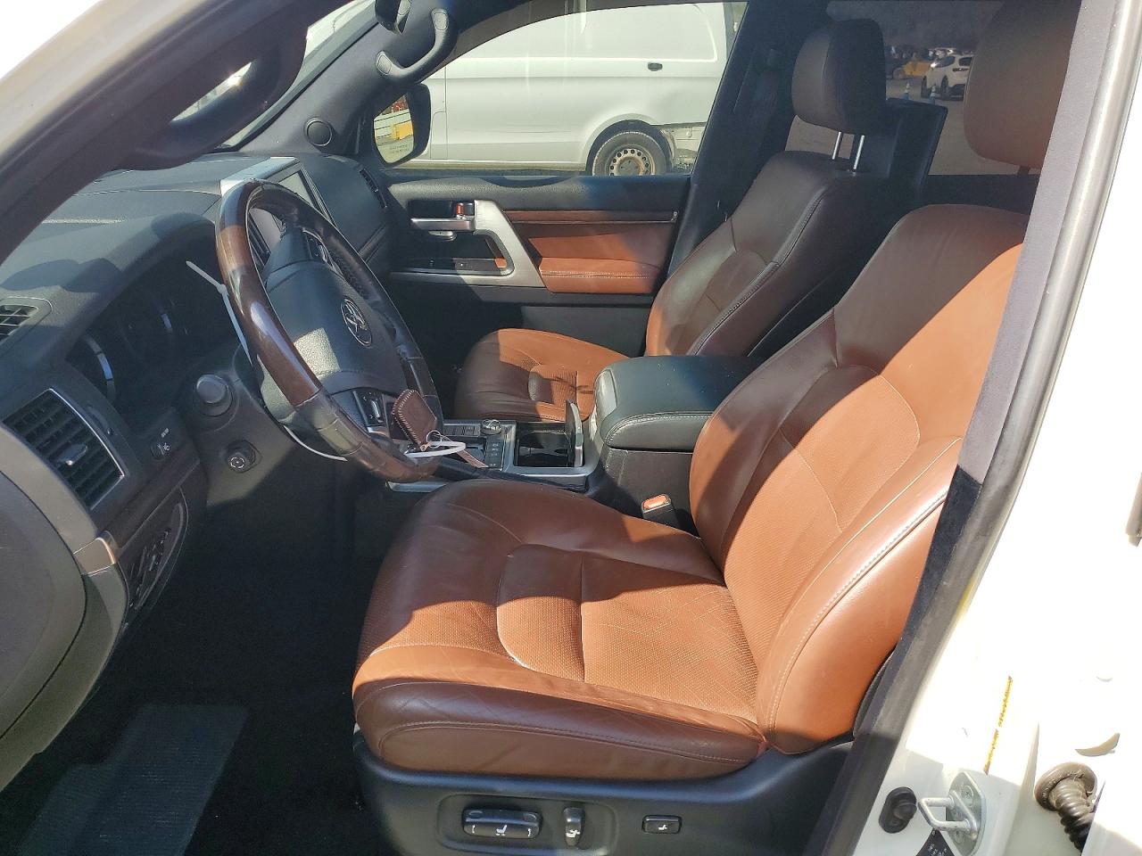 2016 TOYOTA LAND CRUISER BASE photo 13