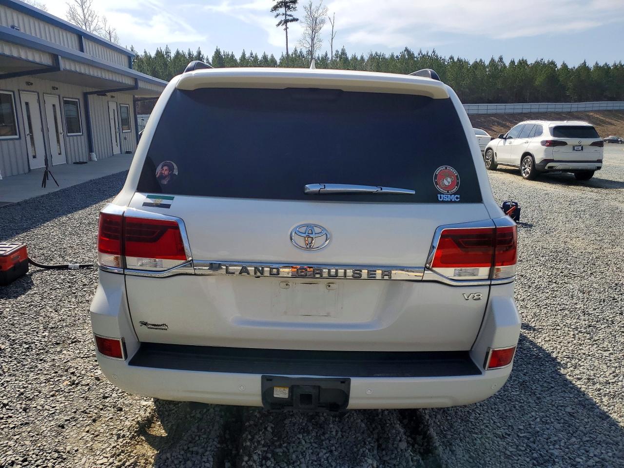 2016 TOYOTA LAND CRUISER BASE photo 11