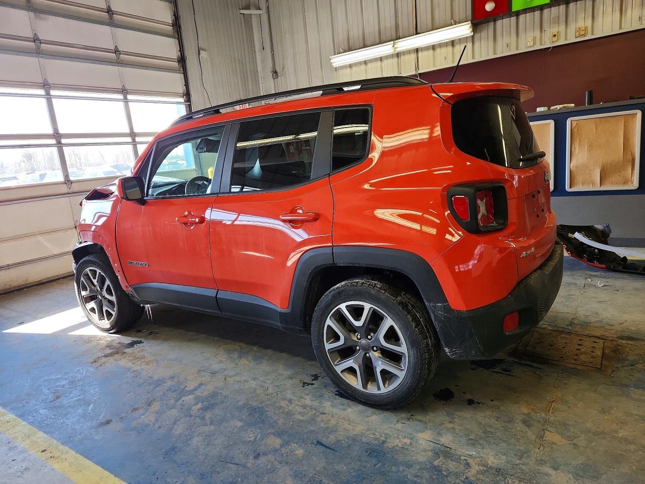 2017 JEEP RENEGADE LATITUDE photo 3