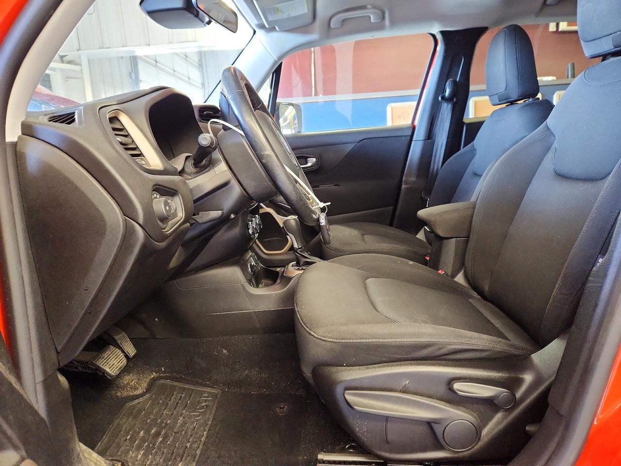 2017 JEEP RENEGADE LATITUDE photo 13
