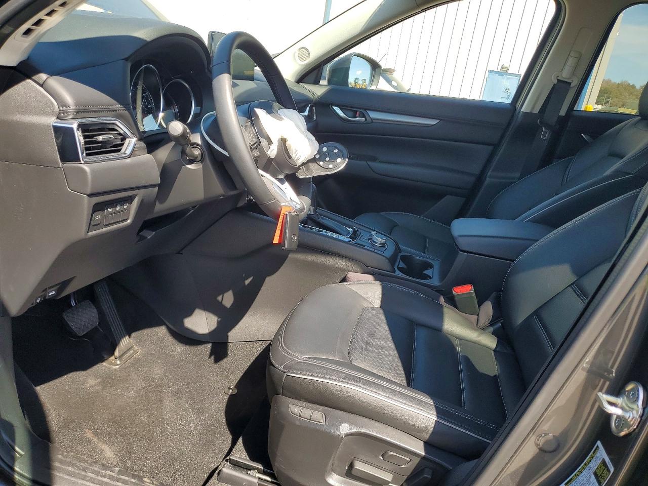 2025 MAZDA CX-5 PREFERRED photo 19