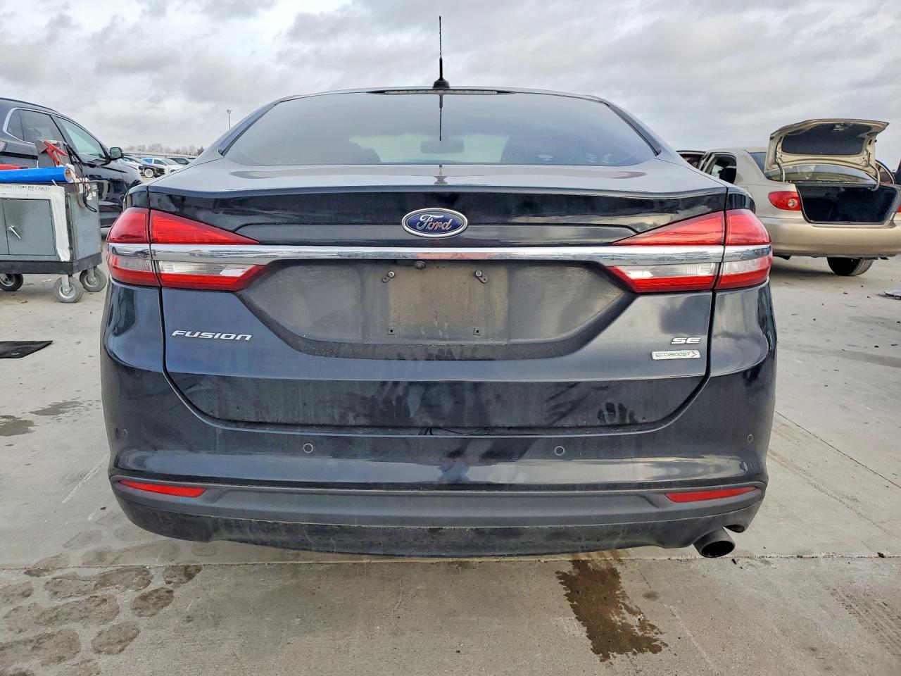 2017 FORD FUSION photo 16