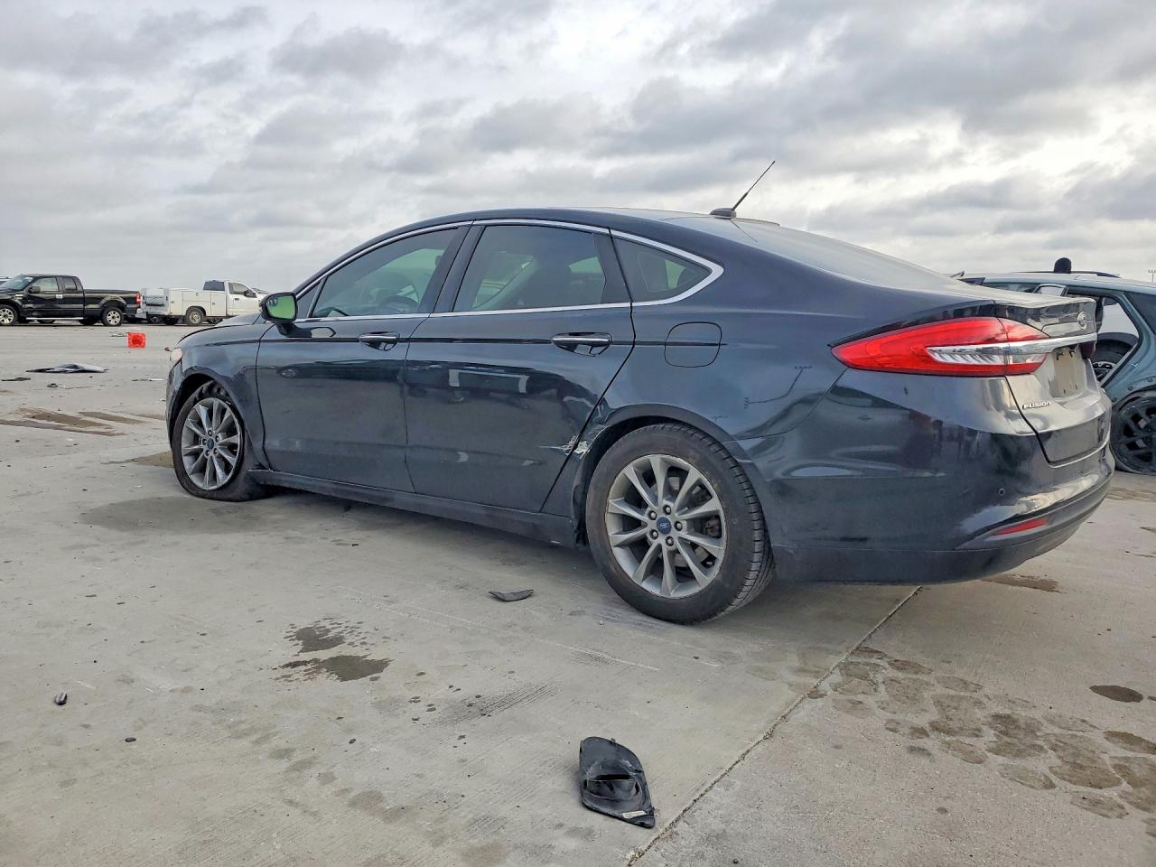 2017 FORD FUSION photo 4