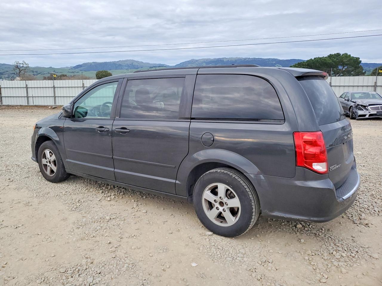 2012 DODGE GRAND CARAVAN SXT photo 2