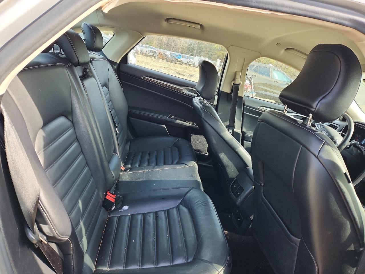 2017 FORD FUSION SE PHEV photo 28