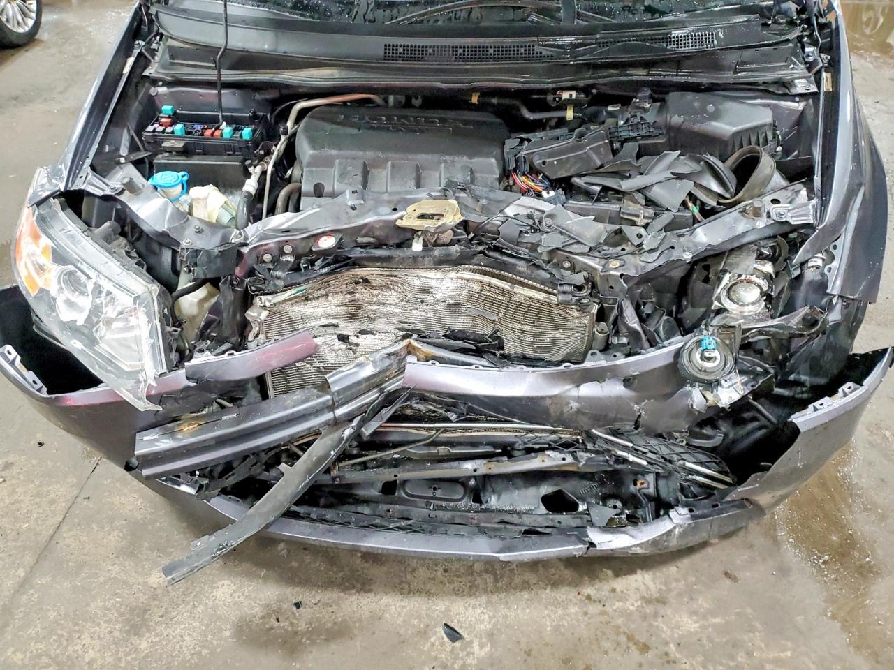 2014 HONDA ODYSSEY EX photo 12