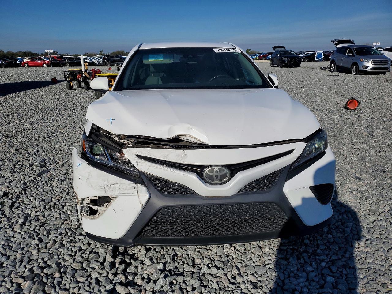 2018 TOYOTA CAMRY SE photo 13
