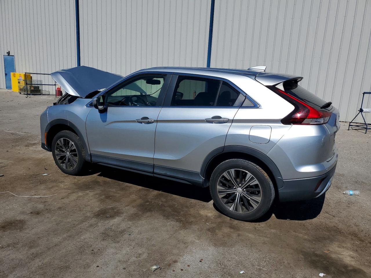 2022 MITSUBISHI ECLIPSE CROSS SE photo 3