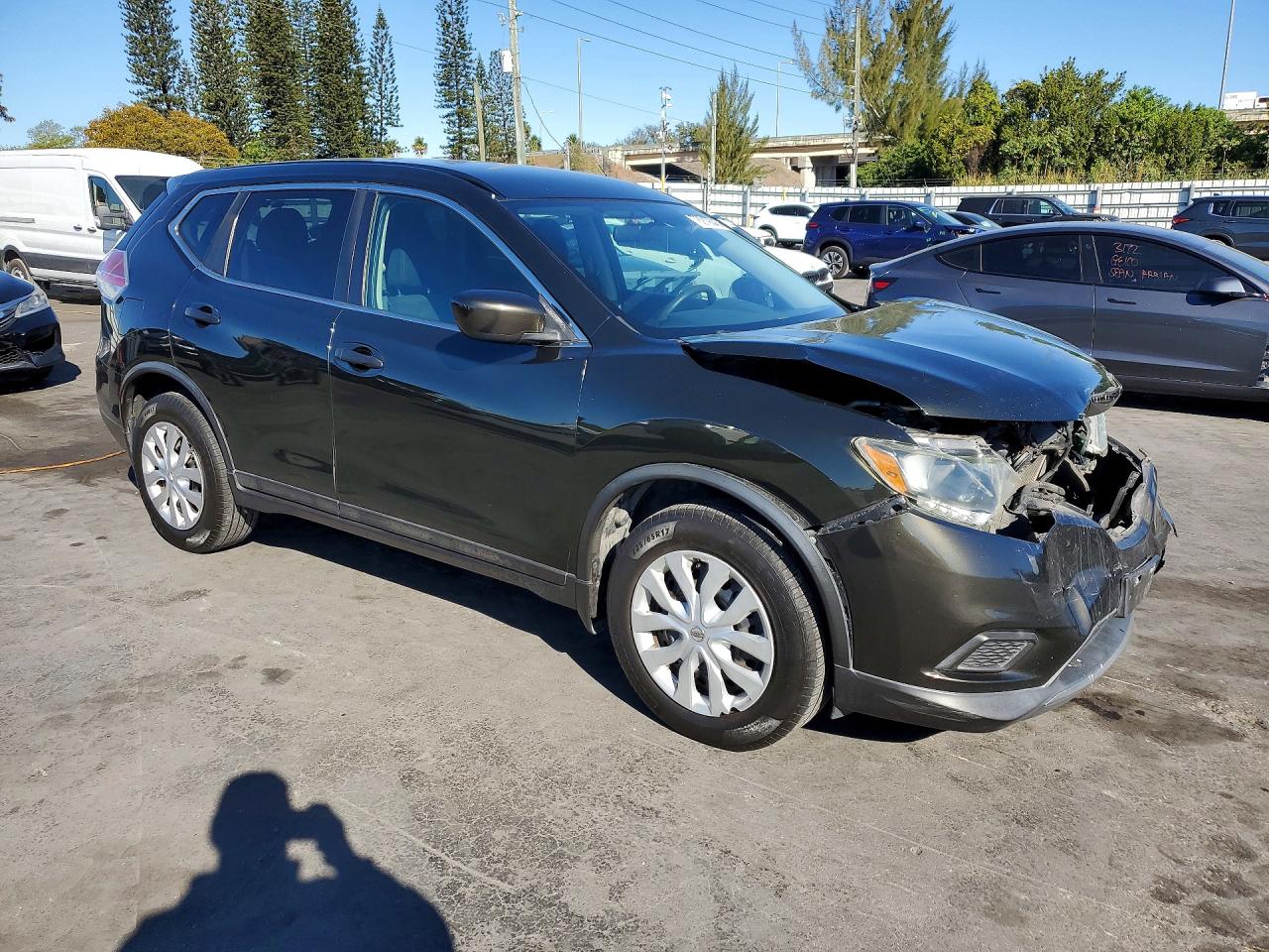 2016 NISSAN ROGUE S photo 4